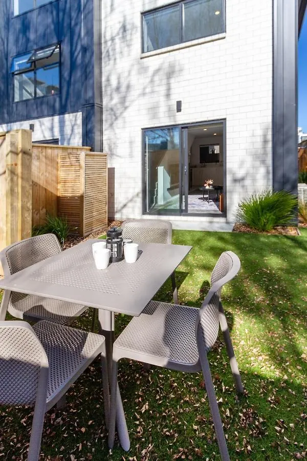 Central City Escape 1 Bed 1 Bath Near Hagley Park Christchurch New Zealand