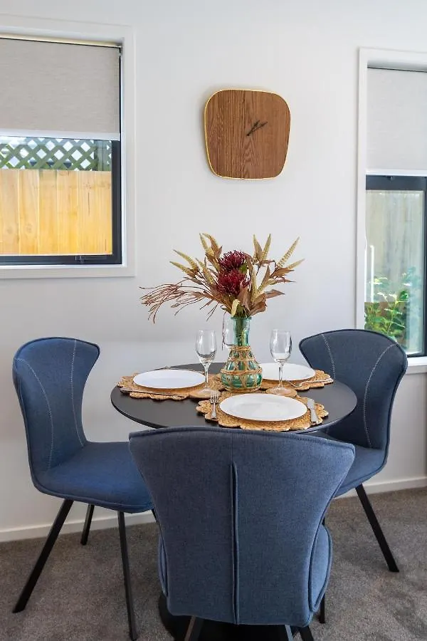 Central City Escape 1 Bed 1 Bath Near Hagley Park Christchurch 0*,