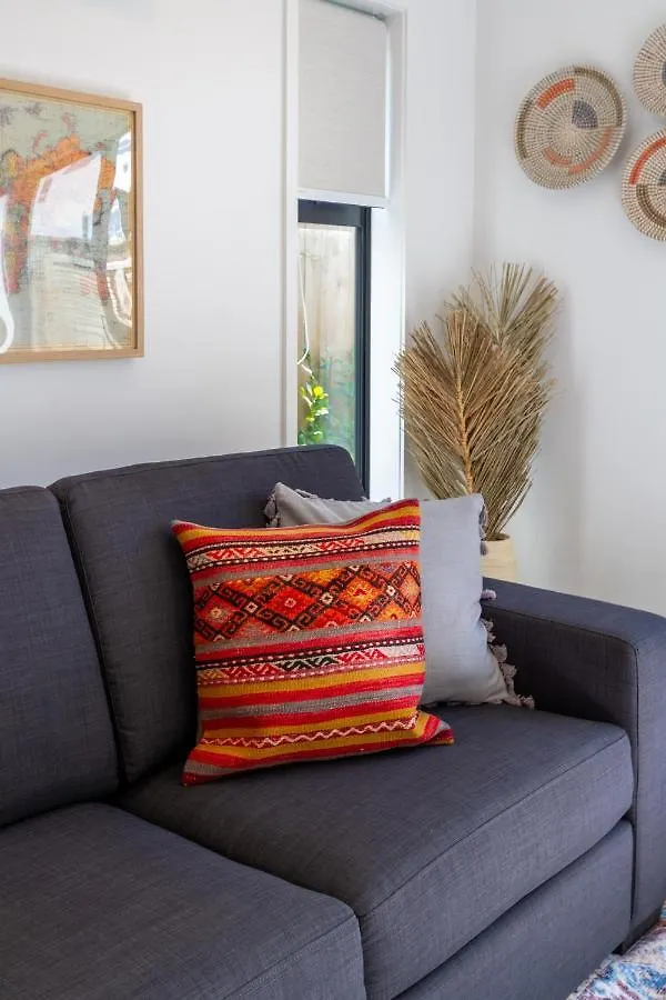 Central City Escape 1 Bed 1 Bath Near Hagley Park Christchurch Apartment